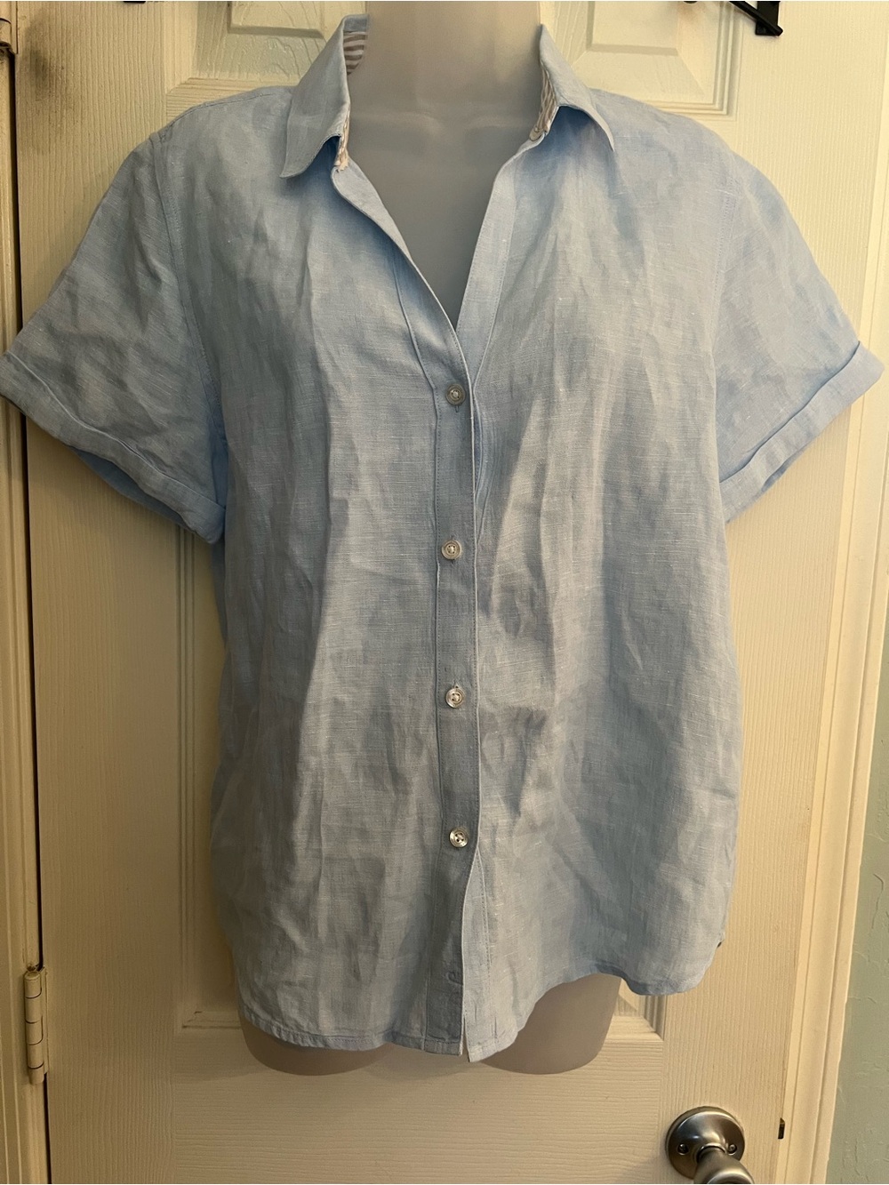 Tommy Bahama linen blue top small Petite